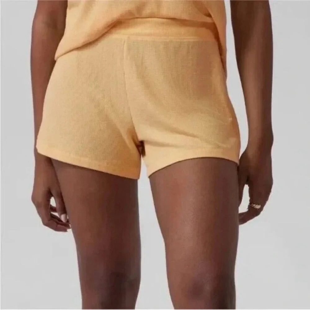 Athleta Wind Down Sleep Shorts in Lunaria Yellow. NWT. Waffle Knit. Size Small